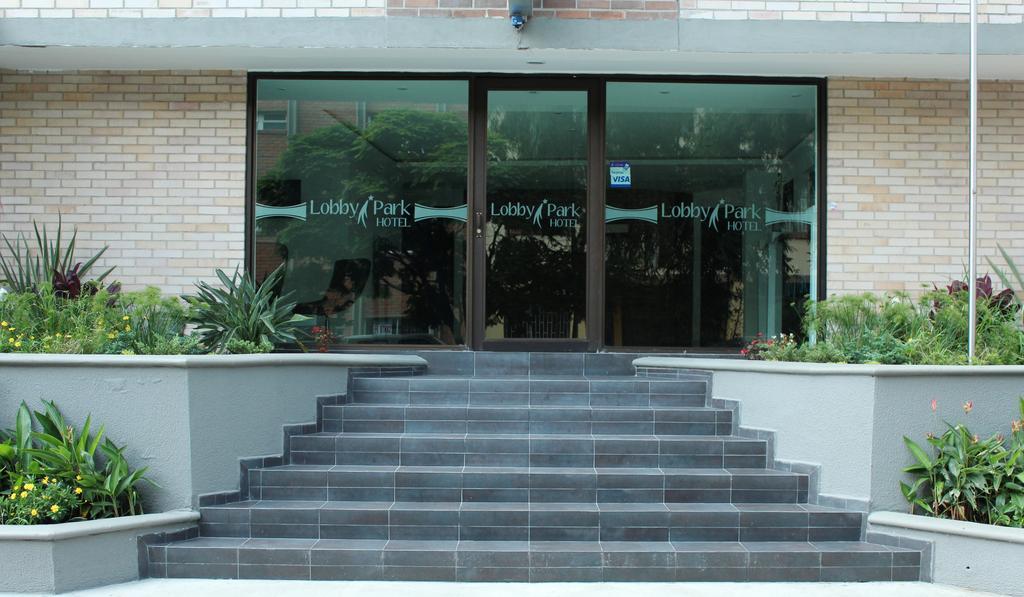 Lobby Park Hotel Medellin Luaran gambar